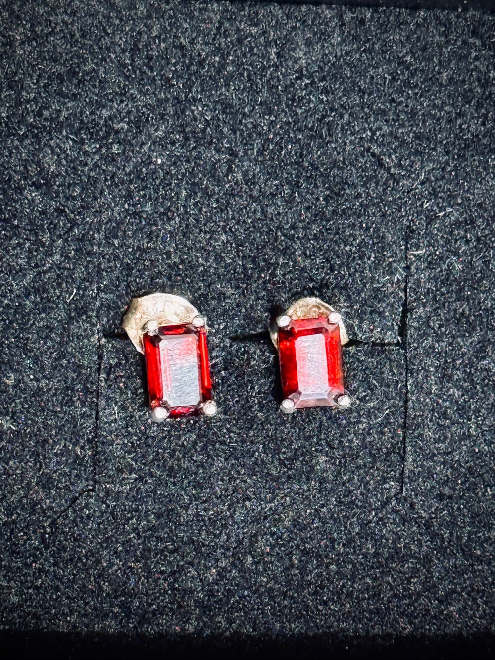 Vintage baguette-cut blood red garnet sterling silver stud earrings